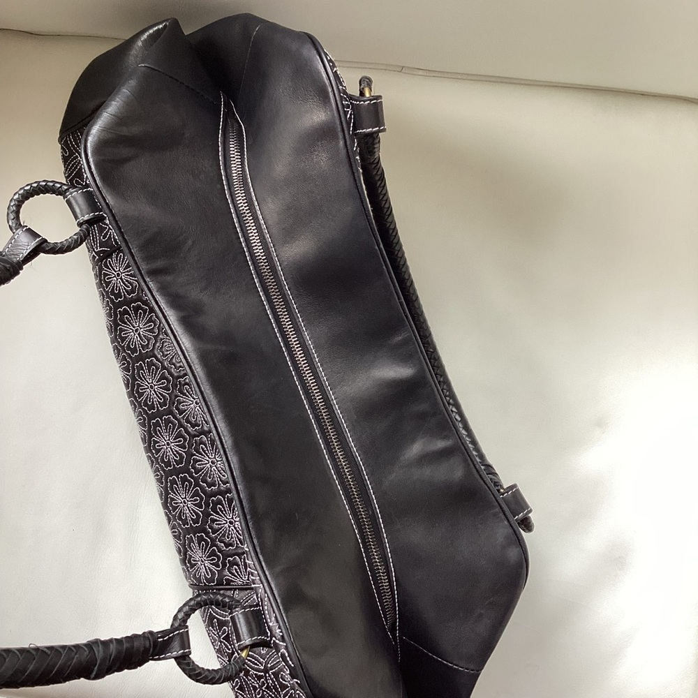 Alexander McQueen Black Large Shoulder Bag - Picture 12 of 15